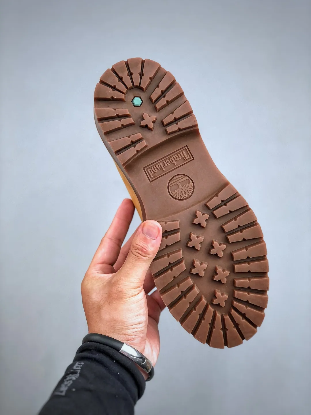 💰640 supports store F Timberland/Timberland outdoor high-top thick-soled casual shoes series, Guangdong factory quality, original box and original packaging, 25ss new fashion trend matching, the fabric is made of Italian 🇮🇹 top-grade frosted fine-grained cowhide, with anti-odor and anti-corrosion genuine leather latex insoles, giving you a perfect wearing experience. The quality is exquisite and durable, a must-have for beautiful women, specializes in treating rashes, high-quality and first-class foot feel Size: 35 35.5 36 37 37.5 38 38.5 39 40